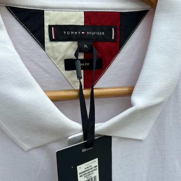 TOMMY HILFIGER T-SHIRT - Picture 5 of 6